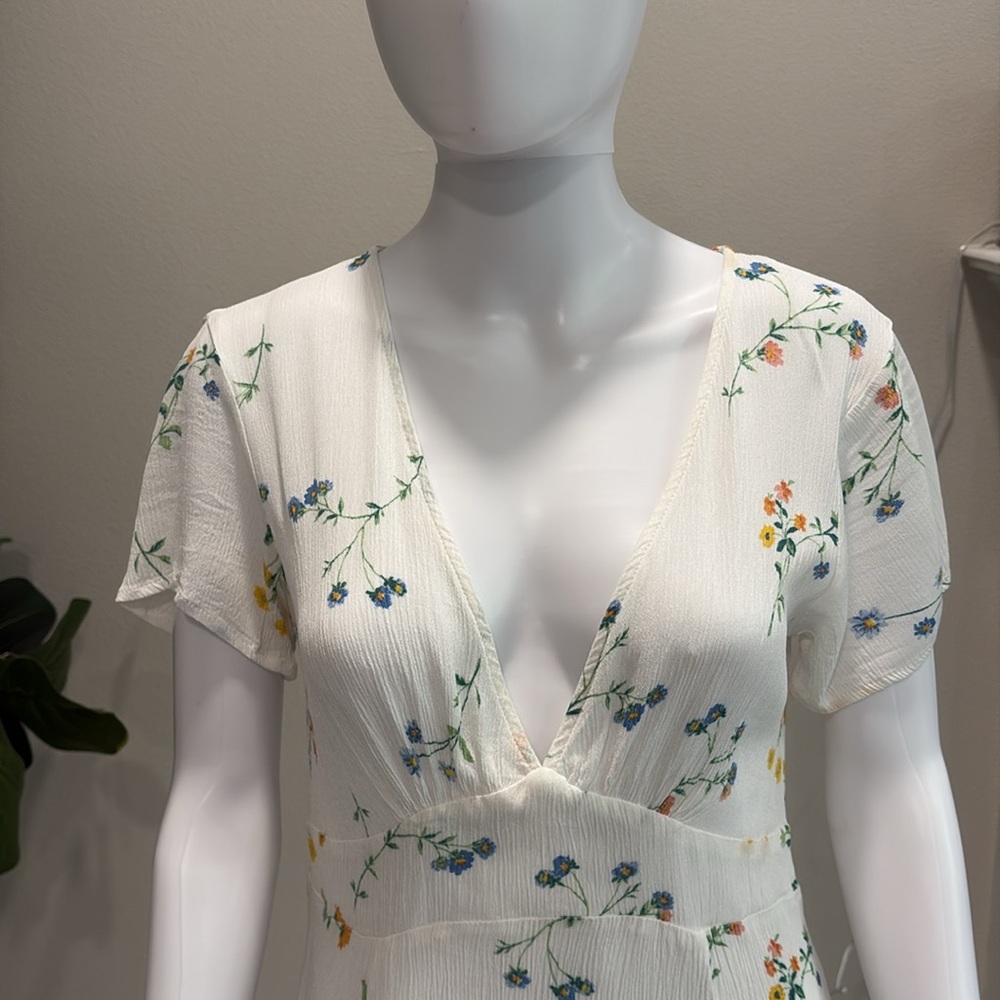 LA Hearts Floral Crinkled Babydoll Dress Size Large Short Sleeve Plunge V-Neck - Picture 4 of 13